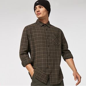 Mens L Oakley Plaid Button Down Shirt